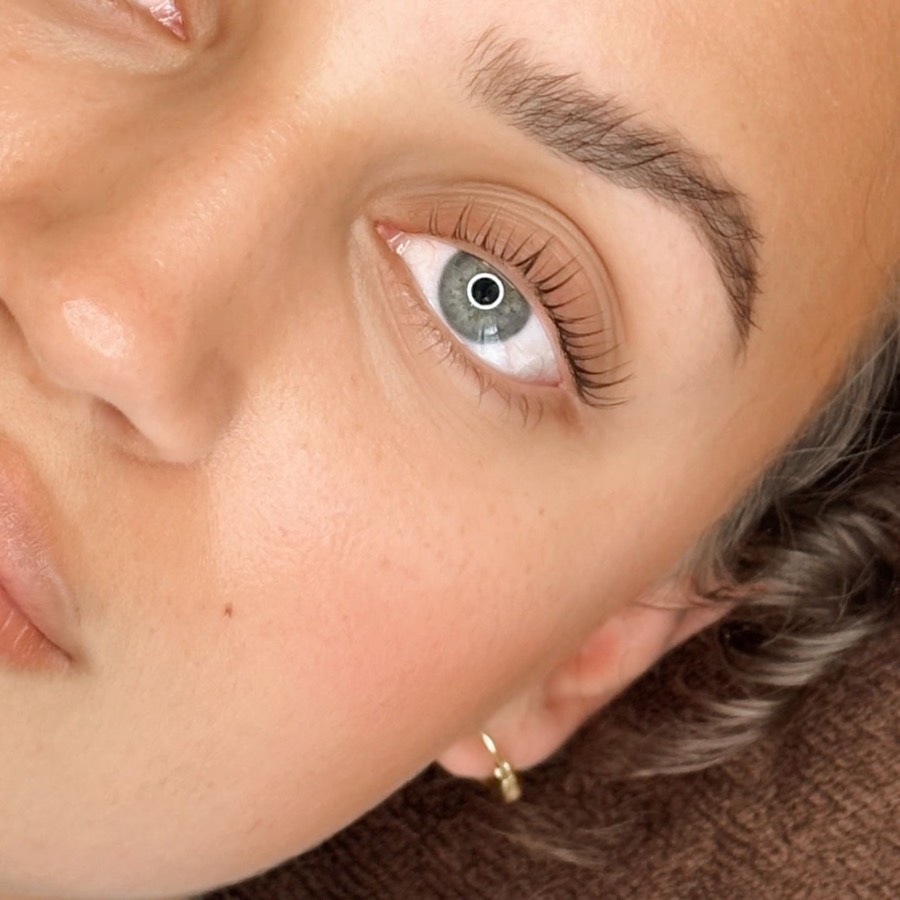 Professionele wimperbehandeling bij Beauté Atelier