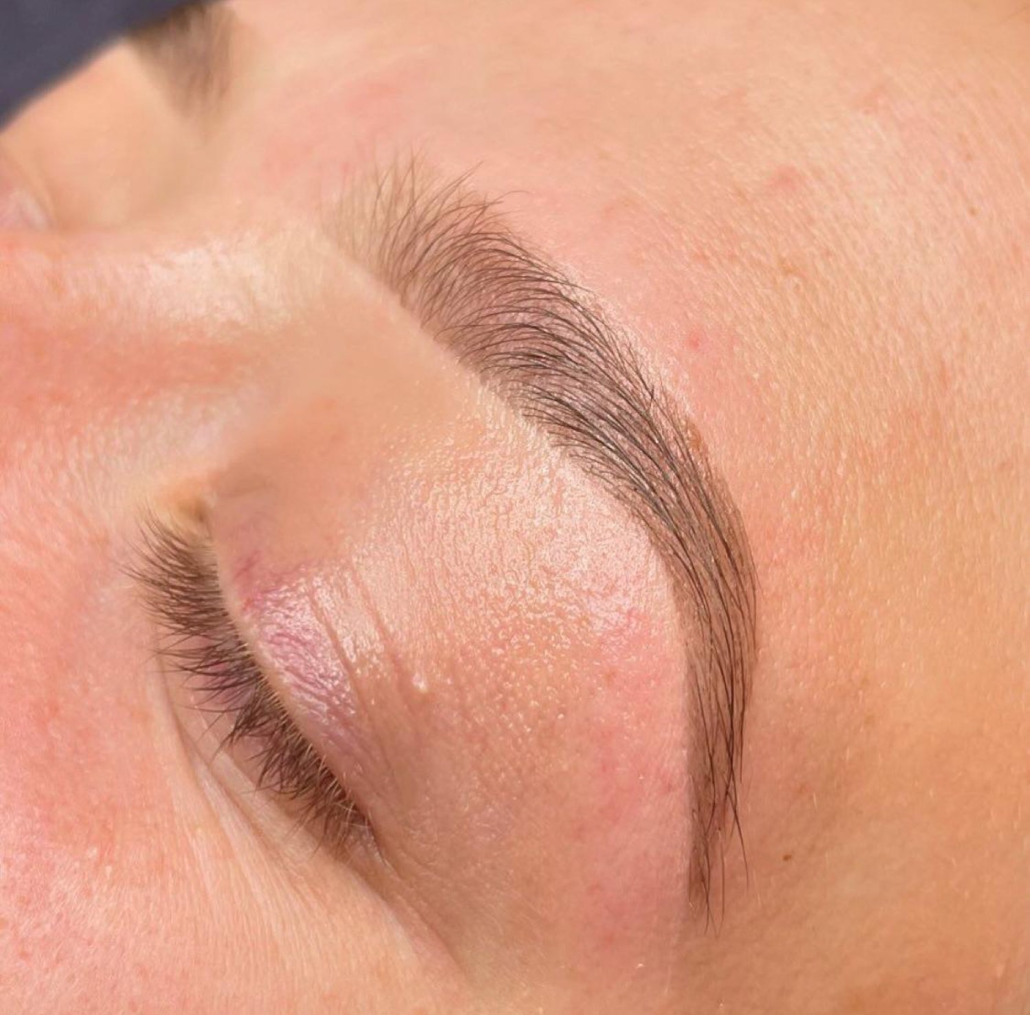 Wenkbrauwbehandeling resultaat bij Beauté Atelier Alkmaar